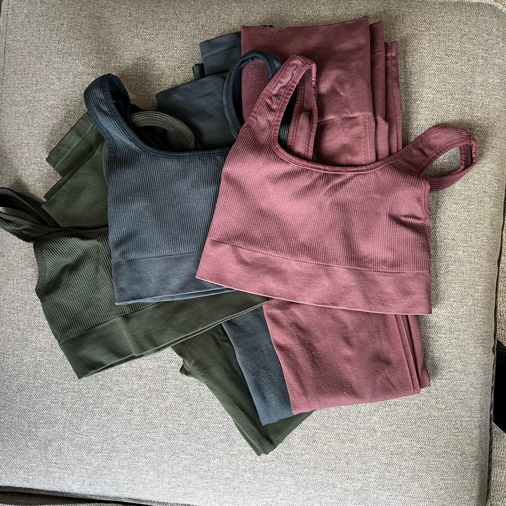 Blanqi 3-pack (Hipster Leggings & Bras for Postpartum)